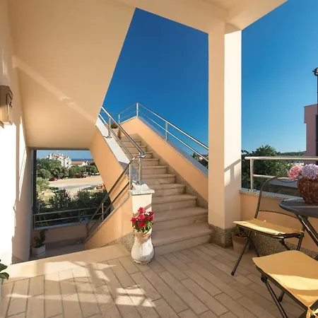 Apartmani Paradiso Krk Town Exterior photo