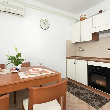 Apartmani Paradiso Krk Town Extérieur photo