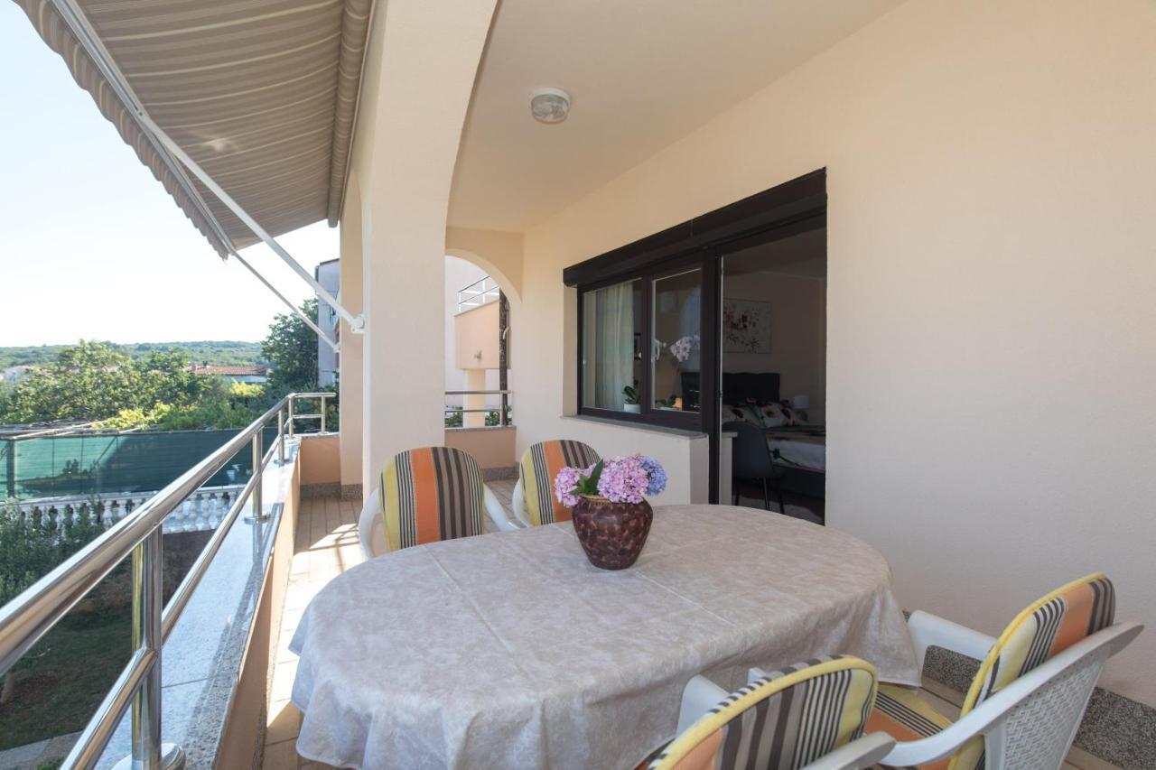 Apartment Paradiso *